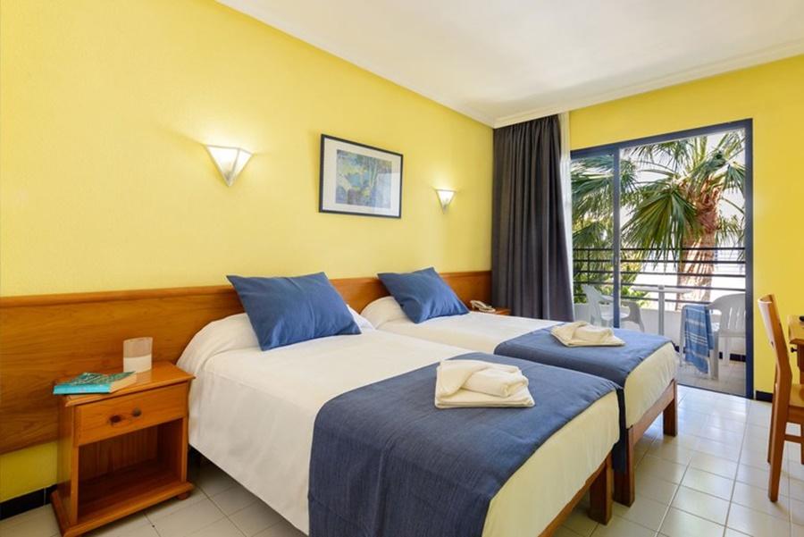 Hotel Vibra Isola - Adults Only Playa d'en Bossa Dış mekan fotoğraf