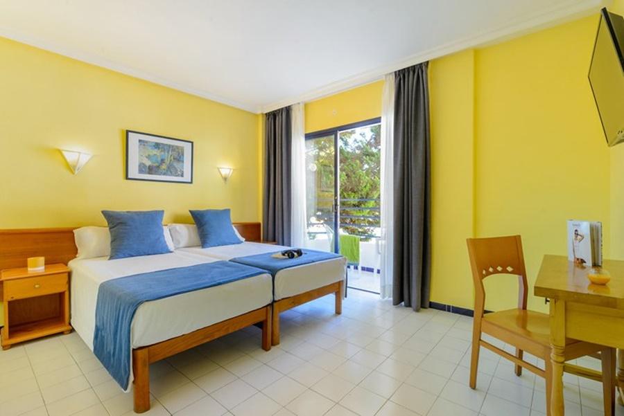 Hotel Vibra Isola - Adults Only Playa d'en Bossa Dış mekan fotoğraf