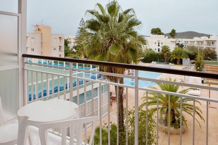 Hotel Vibra Isola - Adults Only Playa d'en Bossa Dış mekan fotoğraf